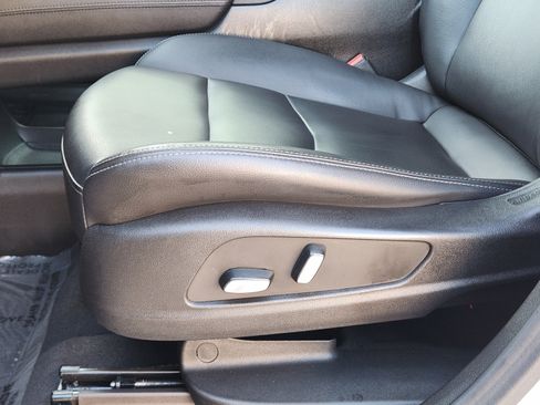 Used 2023 Cadillac XT6 Luxury FWD image 24