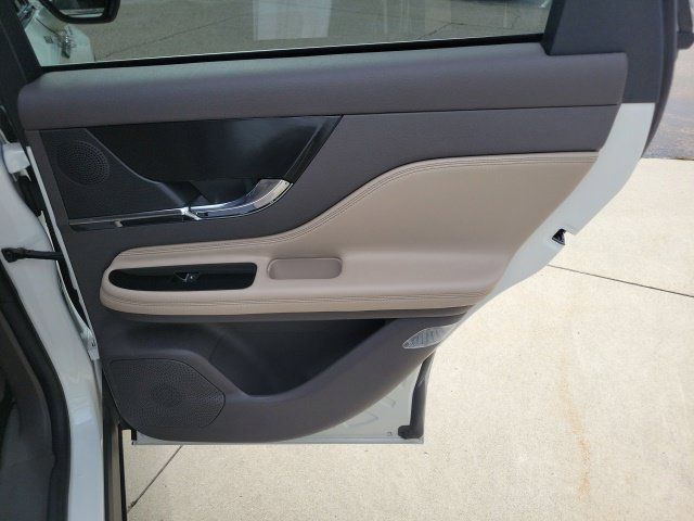 Certified 2024 Lincoln Corsair FWD image 23