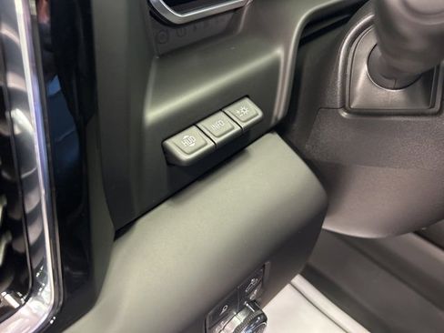 Used 2024 GMC Sierra 3500 Denali w/ Denali Reserve Package image 20