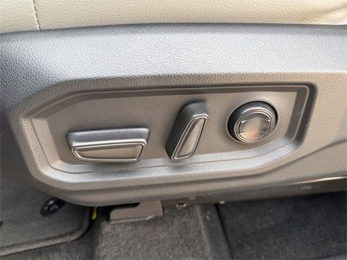 Used 2024 Toyota Tundra Limited image 27