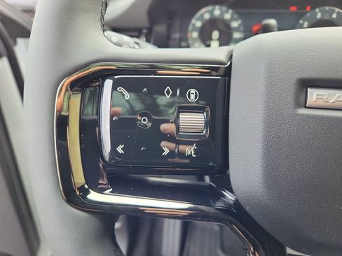 Used 2026 Land Rover Range Rover Evoque S image 19