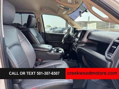Used 2020 RAM 2500 Tradesman w/ Chrome Appearance Group AWD/4WD image 11