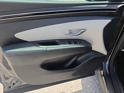 Used 2023 Hyundai Tucson SEL FWD image 18