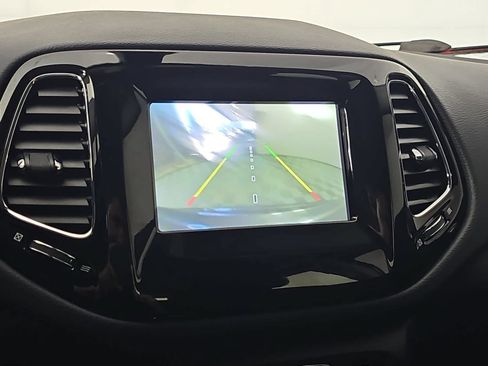 Used 2021 Jeep Compass Latitude w/ Sun and Sound Group FWD image 21