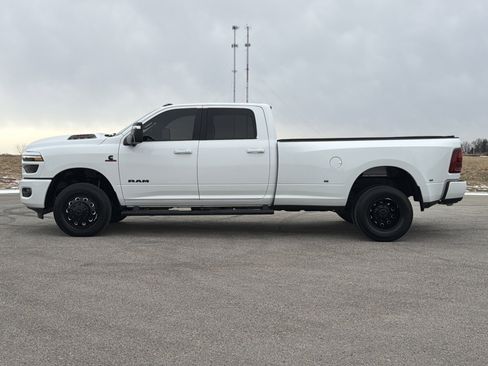 Used 2025 RAM 3500 Laramie w/ Night Edition image 36