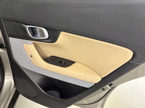Used 2022 Polestar Polestar 2 w/ Performance Package AWD/4WD image 38