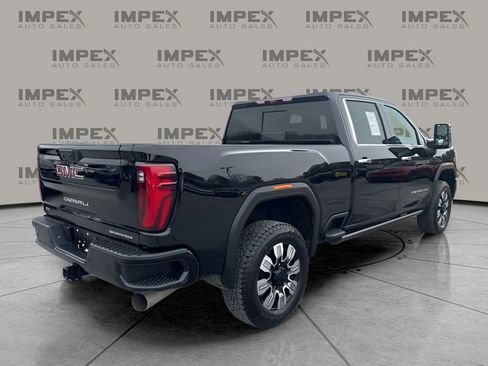 Used 2025 GMC Sierra 3500 Denali w/ Denali Reserve Package image 5