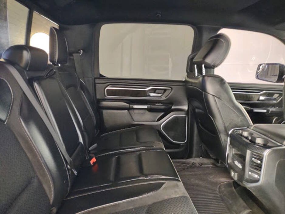 Used 2023 RAM 1500 Laramie AWD/4WD image 18