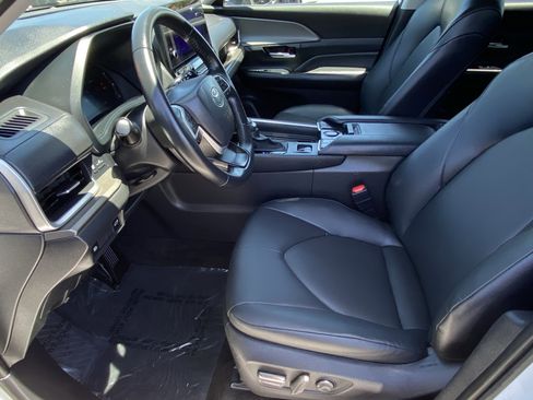 Certified 2025 Toyota Grand Highlander AWD image 28