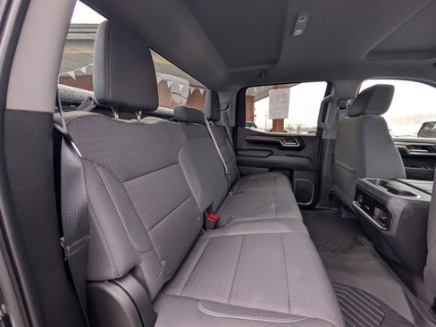 Used 2022 Chevrolet Silverado 1500 LT Trail Boss image 40