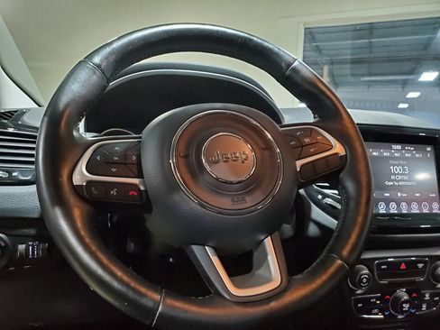 Used 2019 Jeep Compass Limited AWD/4WD image 25