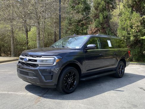Used 2024 Ford Expedition Max XLT image 5