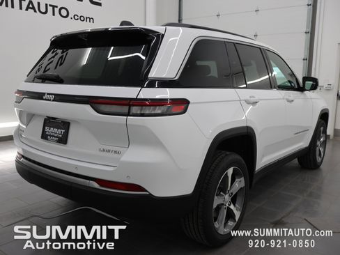 New 2026 Jeep Grand Cherokee Limited w/ Luxury Tech Group II AWD/4WD image 5