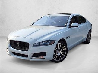 Used 2020 Jaguar XF Prestige AWD/4WD video 1