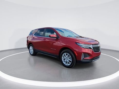 Used 2024 Chevrolet Equinox LT w/ LPO, Floor Liner Package FWD image 2