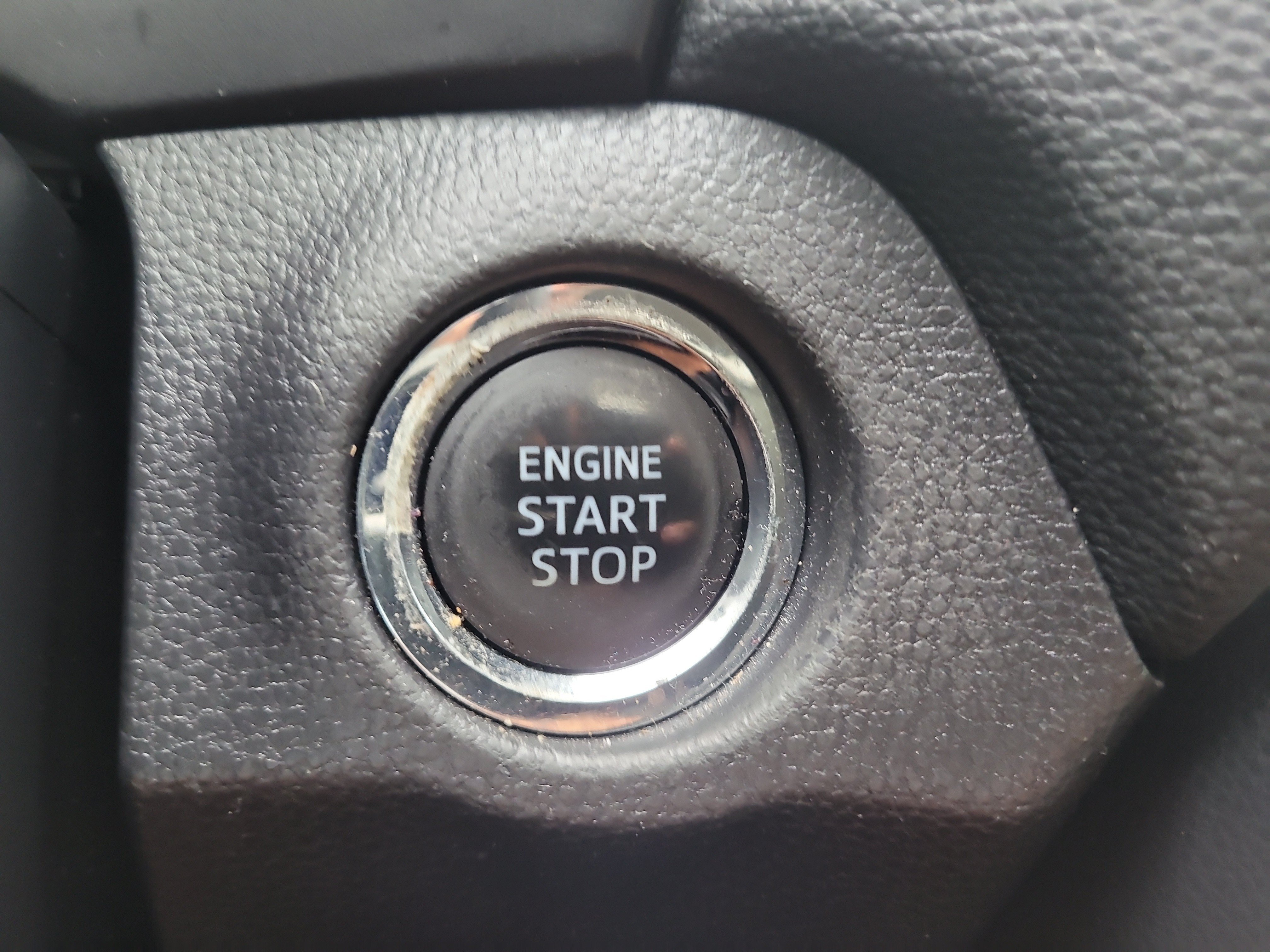 Certified 2025 Toyota RAV4 XLE w/ Convenience Package FWD image 28