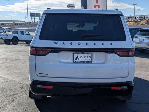 Used 2023 Jeep Wagoneer Series II image 4