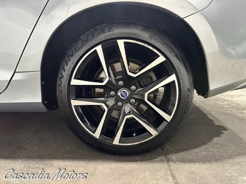 Used 2018 Volvo V60 T5 Dynamic w/ Vision Package AWD/4WD image 31
