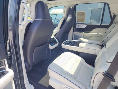 Used 2022 Lincoln Navigator Black Label AWD/4WD image 19