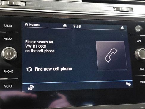 Used 2020 Volkswagen Tiguan SEL AWD/4WD image 14