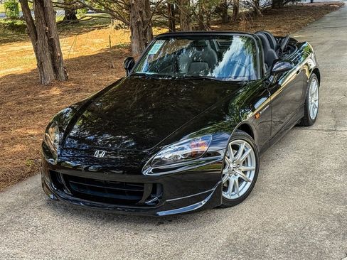 Used 2005 Honda S2000 image 10