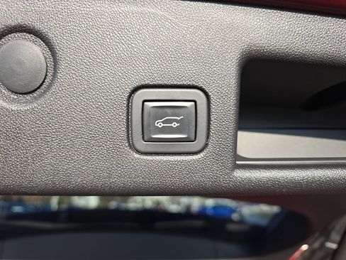 Used 2018 Chevrolet Equinox LT image 15