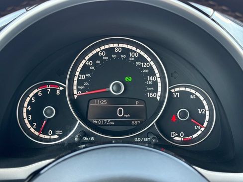 Used 2013 Volkswagen Beetle Turbo FWD image 18