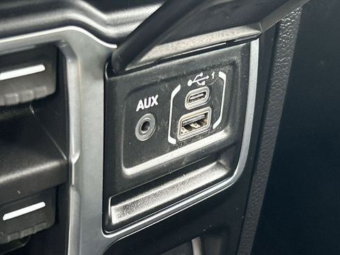 Used 2021 Jeep Wrangler Unlimited Rubicon AWD/4WD image 24