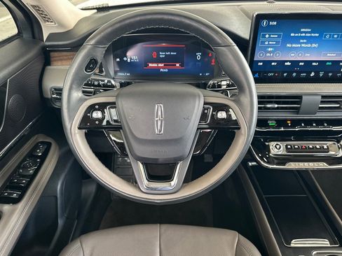 Used 2024 Lincoln Corsair Reserve w/ Equipment Group 201A AWD/4WD image 14