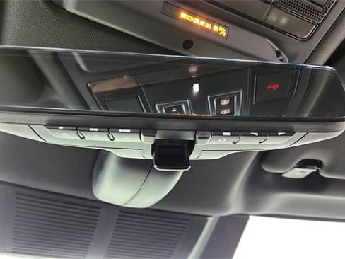 Used 2024 Land Rover Defender 110 S image 53