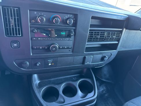 Used 2024 GMC Savana 2500 w/ Driver Convenience Package image 22