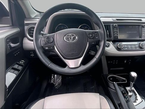 Used 2016 Toyota RAV4 Limited AWD/4WD image 9