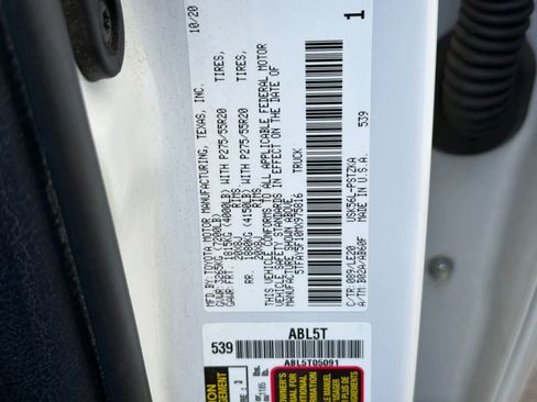Used 2021 Toyota Tundra Platinum AWD/4WD image 29