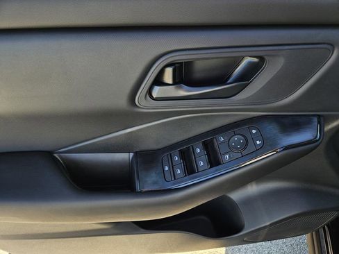 New 2026 Nissan Rogue S image 13