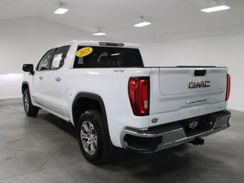 Used 2025 GMC Sierra 1500 SLT AWD/4WD image 7