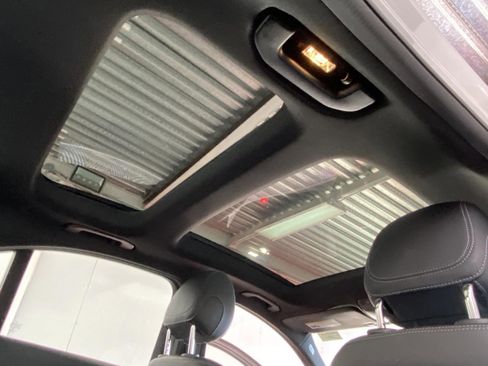 Used 2018 Mercedes-Benz C 300 4MATIC Sedan image 14