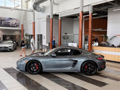 Used 2025 Porsche 718 Cayman S RWD image 20