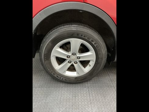 Used 2014 Toyota RAV4 XLE AWD/4WD image 38