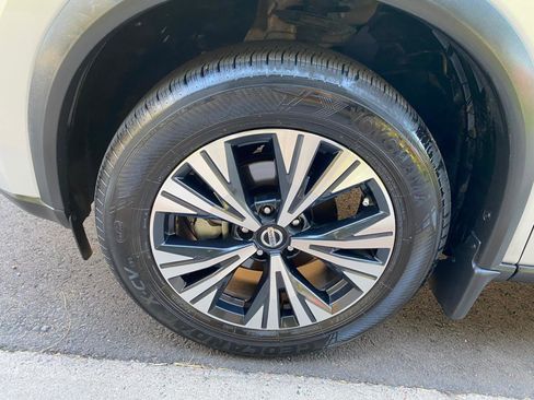 Used 2021 Nissan Rogue SV FWD image 20