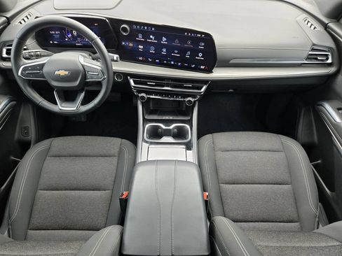 Used 2024 Chevrolet Traverse LT FWD image 28