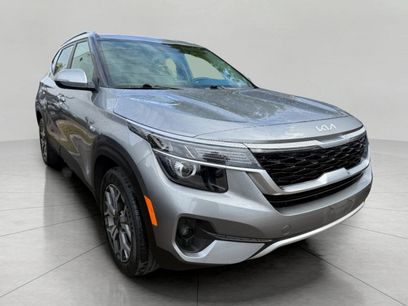 Used 2023 Kia Seltos EX