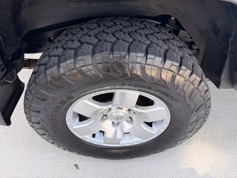 Used 2007 Toyota FJ Cruiser 4WD w/ Upgrade Pkg 1 image 12