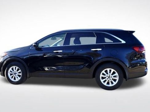 Used 2019 Kia Sorento LX w/ LX Convenience Package image 8