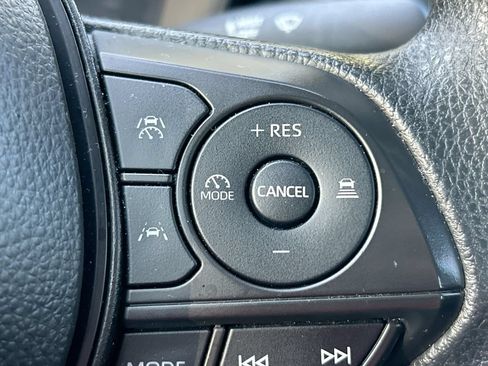 Used 2024 Toyota Corolla LE FWD image 17