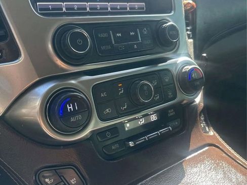 Used 2015 Chevrolet Tahoe LTZ AWD/4WD image 28