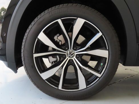 New 2026 Volkswagen Atlas SEL Premium R-Line AWD/4WD image 29