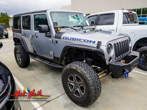 Used 2016 Jeep Wrangler Unlimited Rubicon image 2