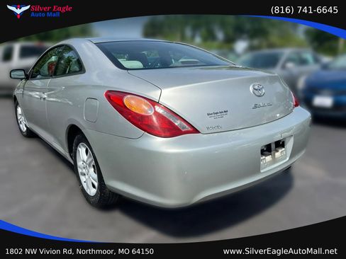 Used 2004 Toyota Solara SLE FWD image 3