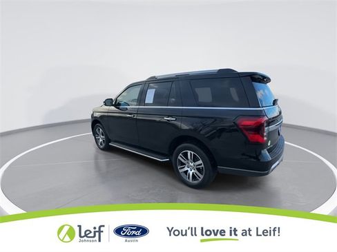 Used 2022 Ford Expedition Limited image 8