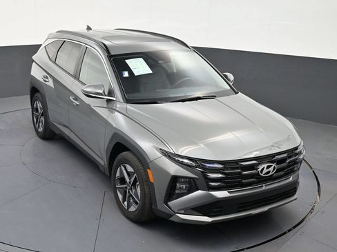 Used 2025 Hyundai Tucson SEL FWD image 19
